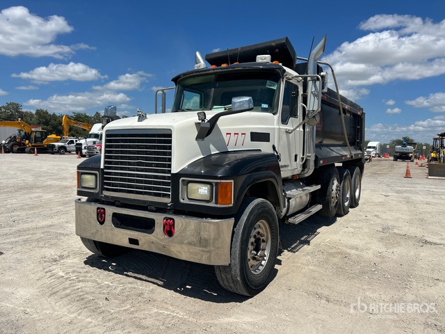 2007 Mack CHN613 8x4 Tri/A Dump Truck