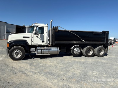 2015 Mack CHU613 8x4 Tri/A Dump Truck