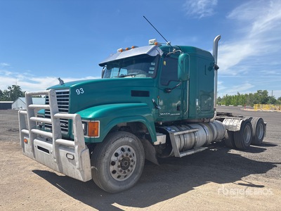 2013 Mack CHU613 6x4 Tracteur routier couchette