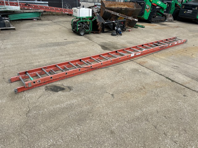 2023 Louisville FE3240 Ladder