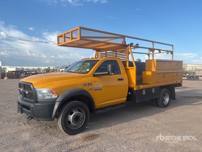 2017 Ram 5500 4x2 Ciężarówka z płaską platformą