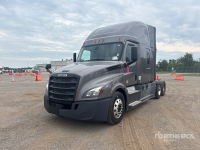 2019 Freightliner Cascadia 126 6x4 T/A Sleeper Truck Tractor