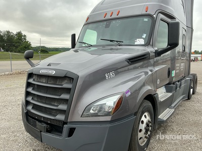 2019 Freightliner Cascadia 126 6x4 T/A Sleeper Truck Tractor