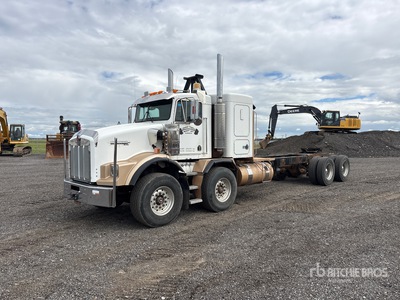 2006 Kenworth T800B 8x4 Twin-Steer Cabina con cuccetta per trattore stradale