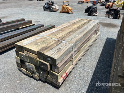 Quantity of (29) Mixed-Surplus Pressure Treated Lumber Tablas de madera