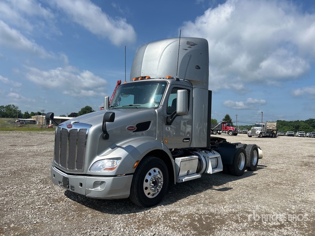 2022 Peterbilt 579 6x4 T/A Day Cab Truck Tractor