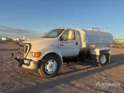 2004 Ford F-650 XL 2000 gal 4x2 Water Truck