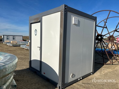 2022 Suihe 6 ft 3 in x 7 ft 1 in Portable Toilet
