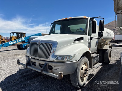 2006 International 4200 4x2 Water Truck (Inoperable)