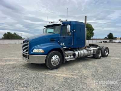 2016 Mack CXU613 6x4 Cabeza Tractora Cabina Dormitorio
