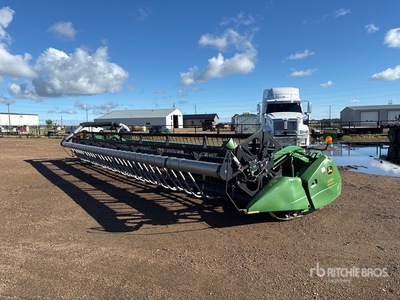 John Deere 635F 36 ft Draper Schneidwerk