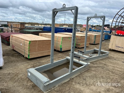 Quantity of (2) Steel Skid Attrezzatura industriale