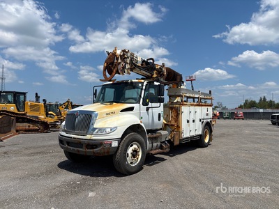 Altec on 2018 International 4400 4x2 Digger Derrick Truck