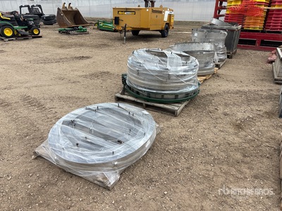 Quantity of (5) Pallets of Band Clamps Attrezzatura varia per condutture