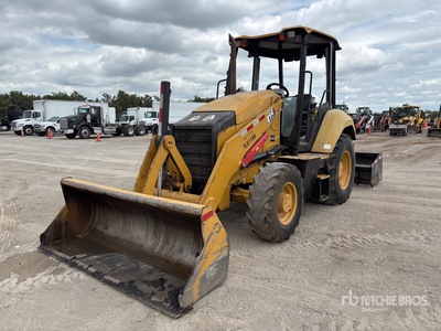 2021 Cat 415IL 4x4 を見 Landscape Loader