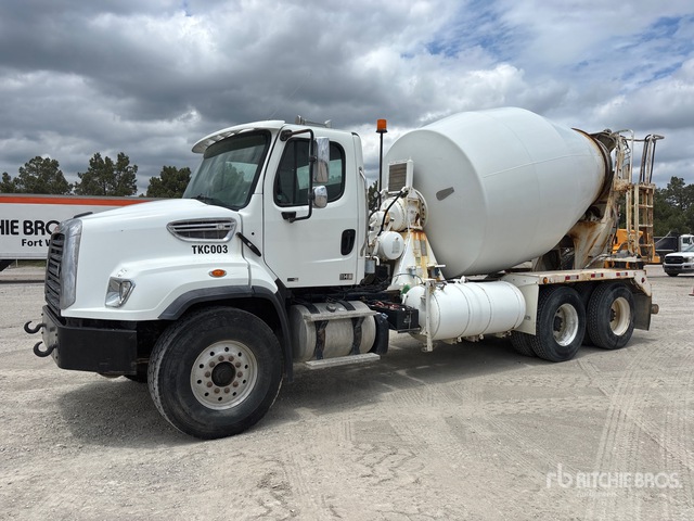 2015 Freightliner 114SD 6x4 Mixer Truck