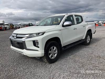 2023 Mitsubishi L200 4x4 Crew Cab Camioneta / Pickup