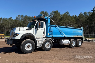 2012 International 7600 8x4 Twin-Steer T/A Dump Truck