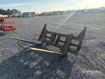 Pemberton 417526 60 in ホイールローダー用フォーク - Fits Volvo L90H