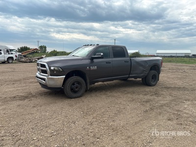 2015 Ram 3500 4x4 Crew Cab Pickup