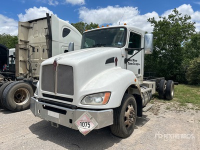 2016 Kenworth T400 4x2 Cabina y chasis (Inoperable)