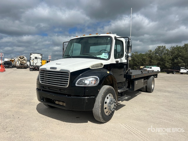 2007 Freightliner M2 106 4x2 Rollback Truck