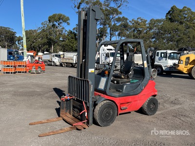 2001 Linde H25T-03 2500 kg Forklift
