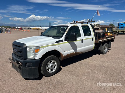 2014 Ford F-350 XL 4x4 Crew Cab Camión Caja Abierta