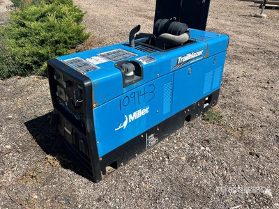 2017 Miller D302K 300 A Skid-Mounted 3-in-1 Engine Driven Welder