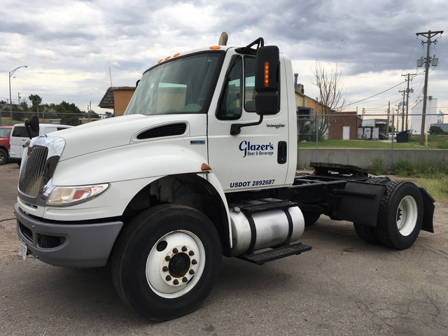 2014 International 4400 S/A Day Cab Truck Tractor 2014 International 4400 S/A Day Cab Truck Tractor