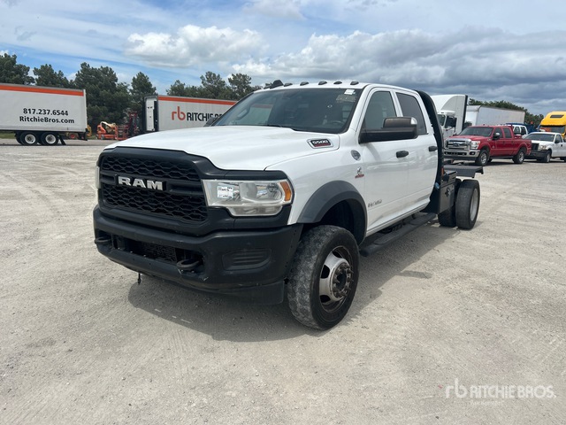 2021 Ram 5500 4X4 Crew Cab Flatbed Truck
