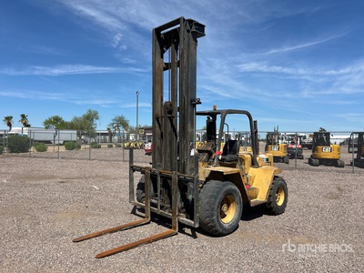 1990 Cat R80 8000 lb 4x2 Gelände-Gabelstapler