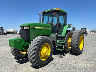 2001 John Deere 7810 4WD Tractor Agrícola