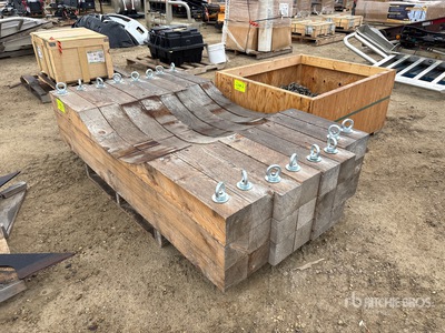 Quantity of Trailer Cradle Bunks ملحقات الشاحنات