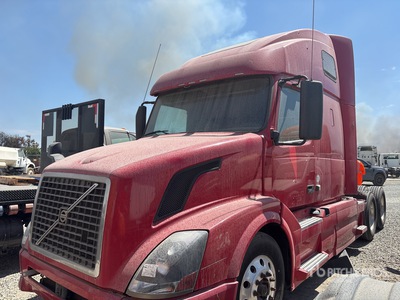 2019 Volvo VNL 6x4 Cabeza Tractora Cabina Dormitorio