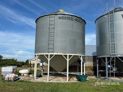 Westeel +/- 4000 bu 4 Ring Hopper Grain Bin