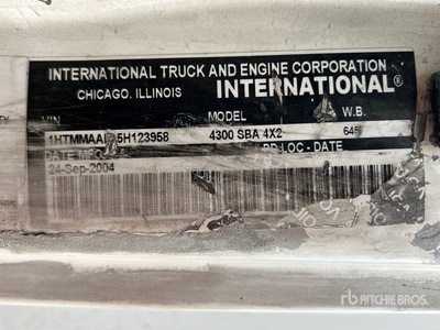 2005 International 4300 شاحنة فان