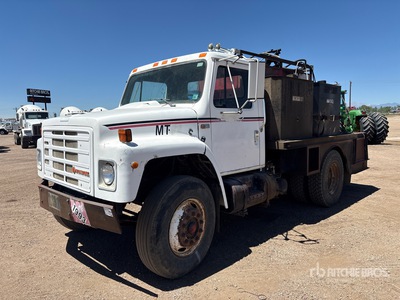 1988 International S1955 Fuel and Lube Truck