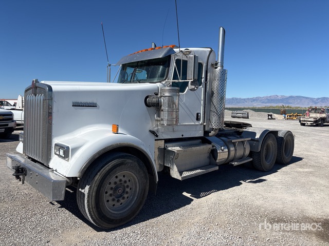 2012 Kenworth W900 6x4 T/A Day Cab Truck Tractor
