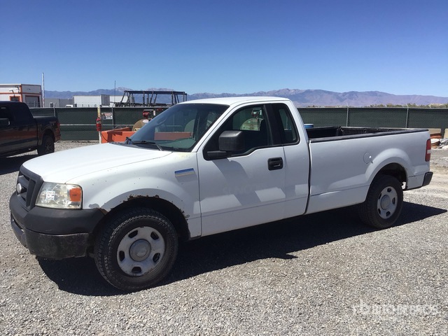 2006 Ford F-150 XL 4x2 Extended Cab Pickup