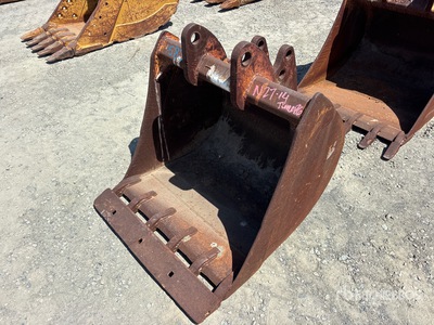 36 in Cleanup Rear Backhoe Bucket
