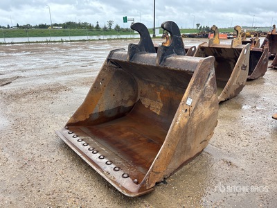 70 in Q/C Cleanup Excavator Bucket