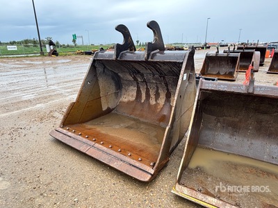 Cat 70 in Q/C Cleanup Excavator Bucket