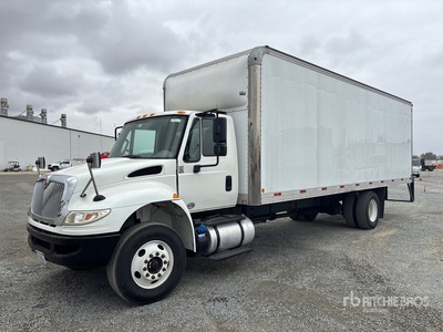 2017 International 4300 SBA 4x2 Autocarro furgonato