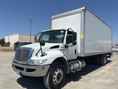 2019 International MV607 4x2 Furgonetka