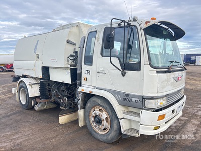 Borrowdale SS100 on 1995 Hino FL3H Sweeper Truck