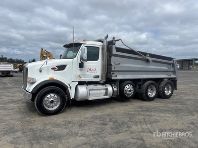 2018 Peterbilt 567 8x4 4-Achs Kipper-Lkw