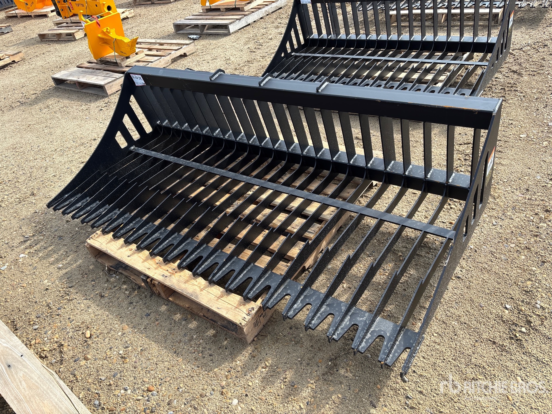 2026 PABREAK RB140 80 in Skeleton Skid Steer Bucket (Unused)