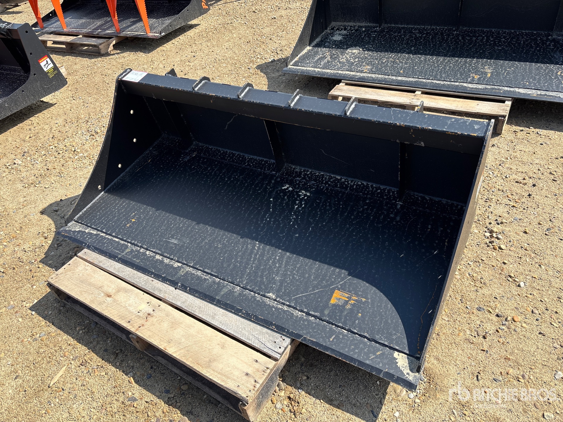 2026 PABREAK GB160 64 in Skid Steer Bucket (Unused)