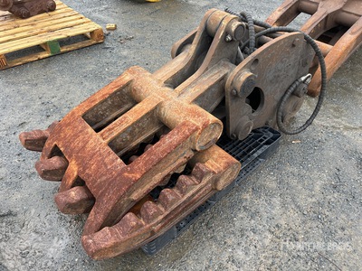 750 mm Q/C Excavator Grapple